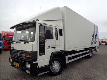 Camión transporte de ganado Volvo FL614 + Manual + Horse transport: foto 1