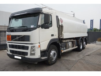 Camión cisterna para transporte de combustible Volvo FM9 300 TANK 19.000L: foto 1