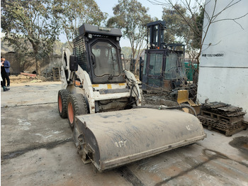 Minicargadora BOBCAT