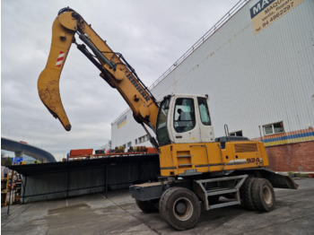 Manipulador de materiales LIEBHERR A 924