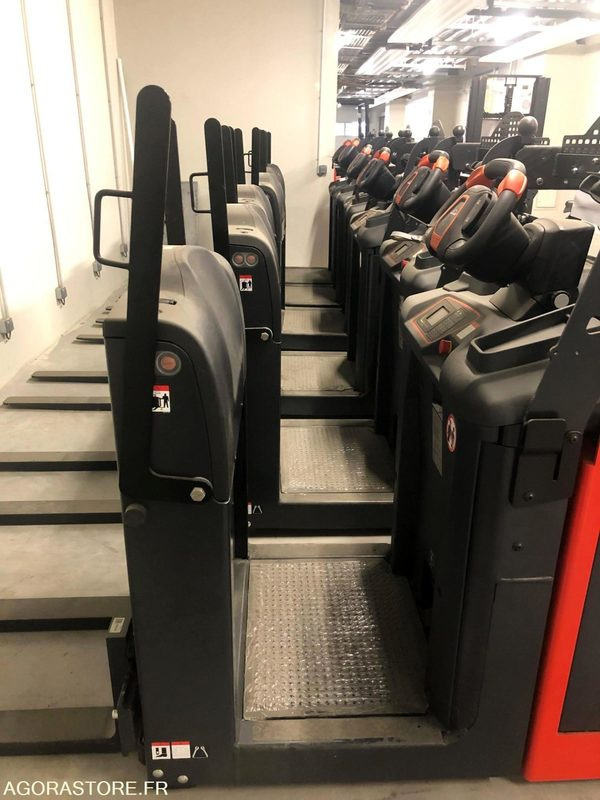 Apilador Gerbeur à plateforme élevable