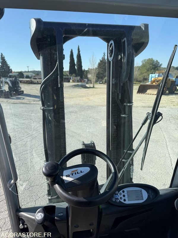 Carretilla elevadora de gas Chariot élévateur STILL 2T5
