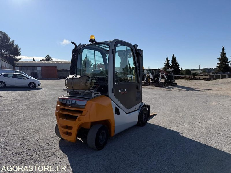 Carretilla elevadora de gas Chariot élévateur STILL 2T5