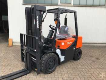 Carretilla elevadora Doosan D 30 GX-Plus: foto 1