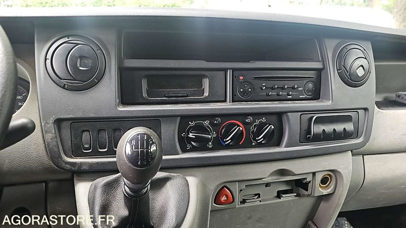 Furgoneta FOURGON NISSAN INTERSTAR - 338FWG92