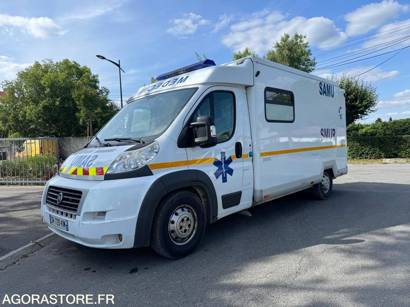 Furgón FIAT DUCATO SAMU / AMBULANCE - 2009 - 240 000 KM