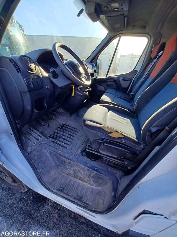 Furgón FOURGON RENAULT MASTER L2H2 - 204 623  KM - 2010 / BF779EW