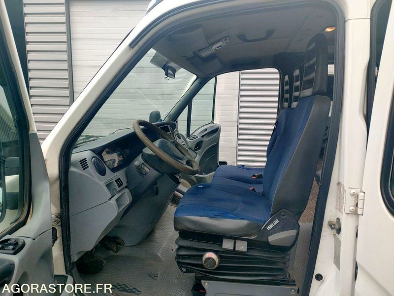 Furgón IVECO 35C12D