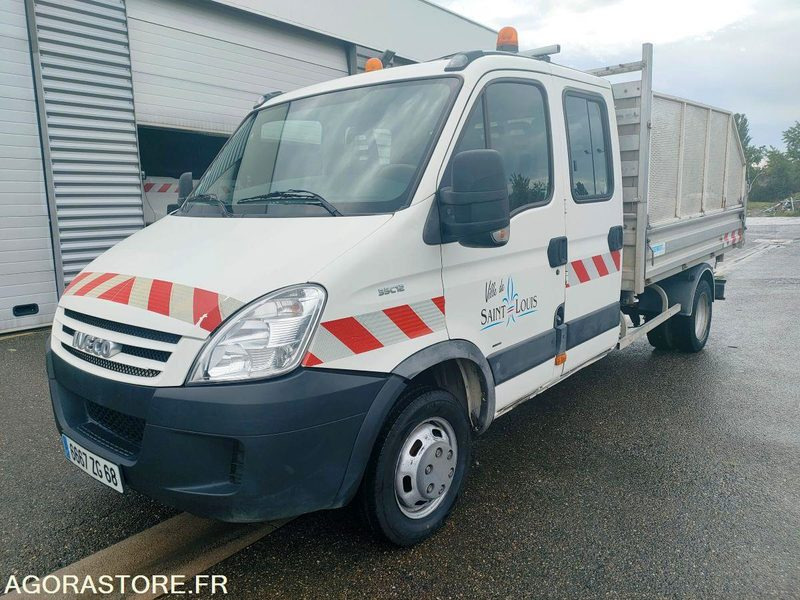 Furgón IVECO 35C12D