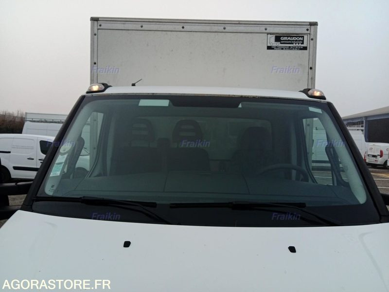 Furgón IVECO DAILY CHASSIS 35S13 EURO 5 / DY555FL / 177380 kms / 2015