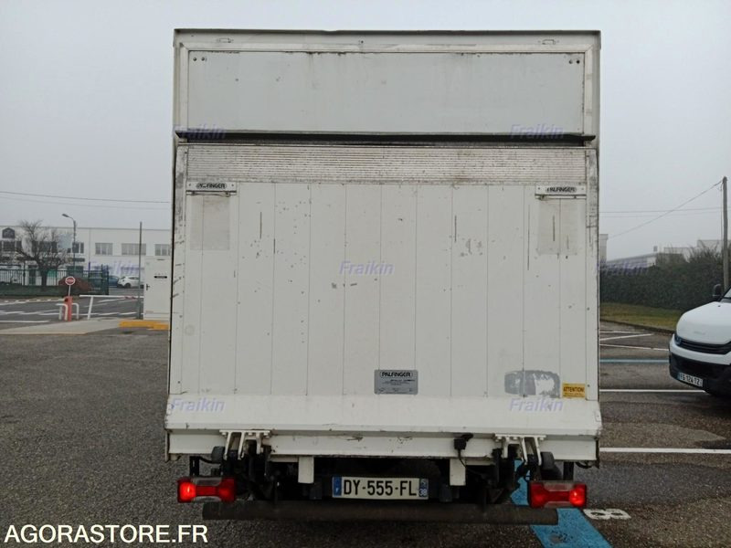 Furgón IVECO DAILY CHASSIS 35S13 EURO 5 / DY555FL / 177380 kms / 2015