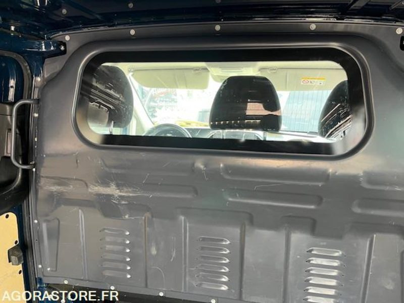 Furgón MERCEDES VITO FOURGON 116 CDI LONG 7G-TRONIC 3 PLACES - 2017