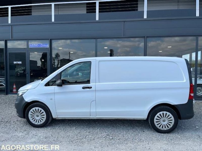 Furgón MERCEDES VITO FOURGON 119 CDI BLUETEC  COMPACT 4X4 7G-TRONIC 2 PLACES