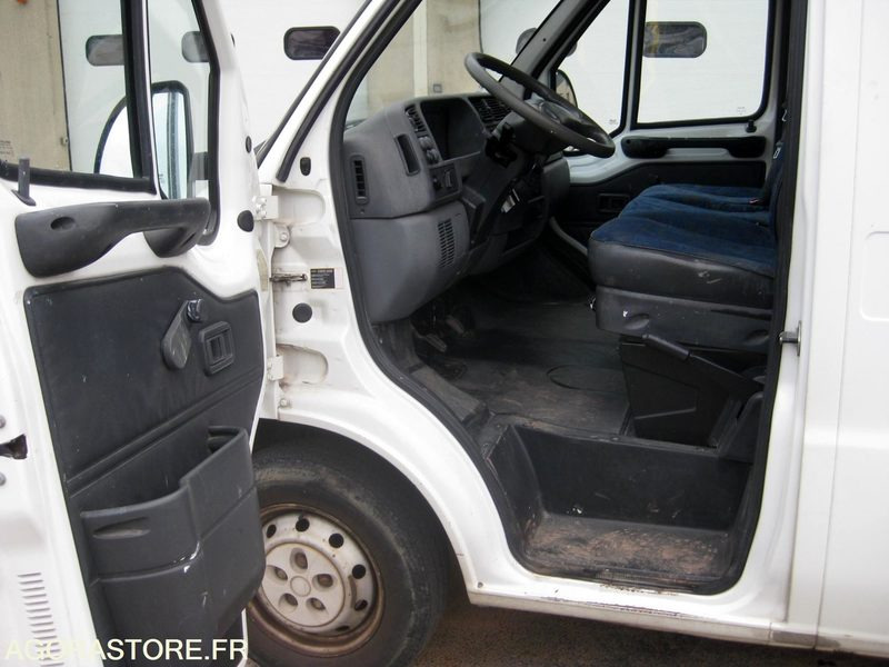 Furgón PEUGEOT BOXER