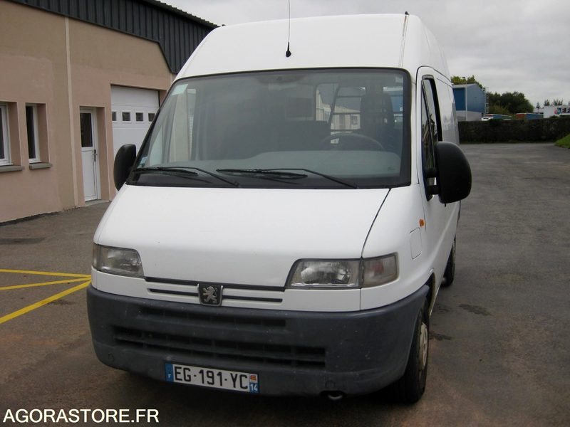 Furgón PEUGEOT BOXER