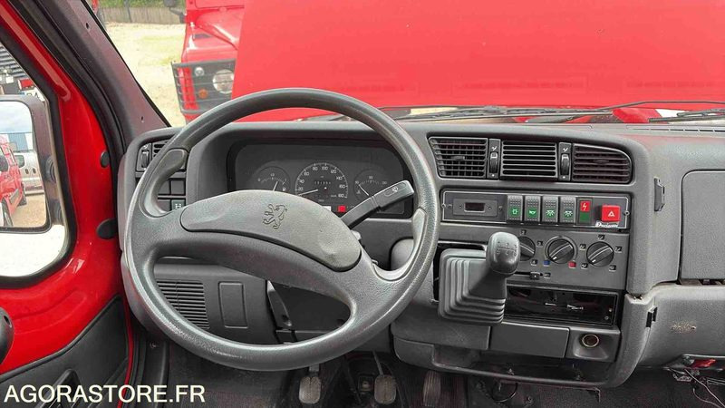 Furgón PEUGEOT BOXER 4x4  31 358 Kms - 1999- 7696 WL 74