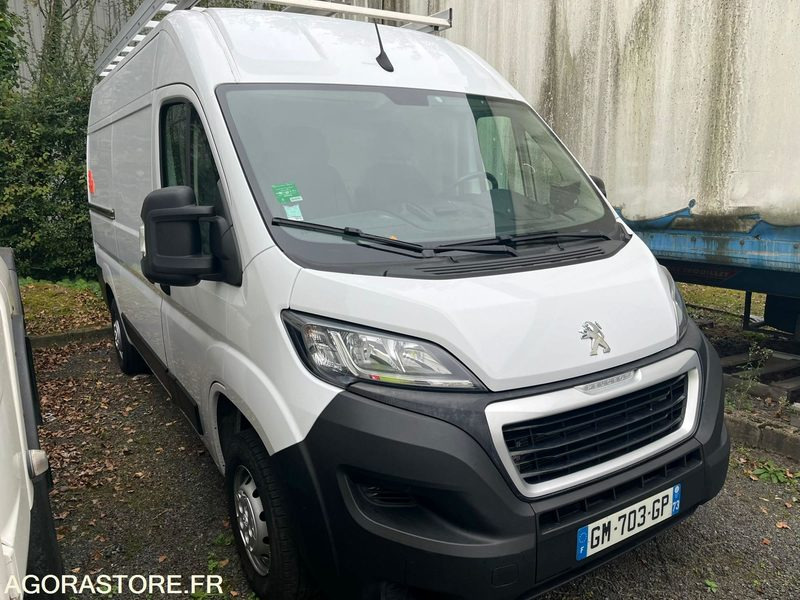 Furgón Peugeot Boxer 165CV L2H2 avec Hayon et Galerie - 2023 - 90000 Kms