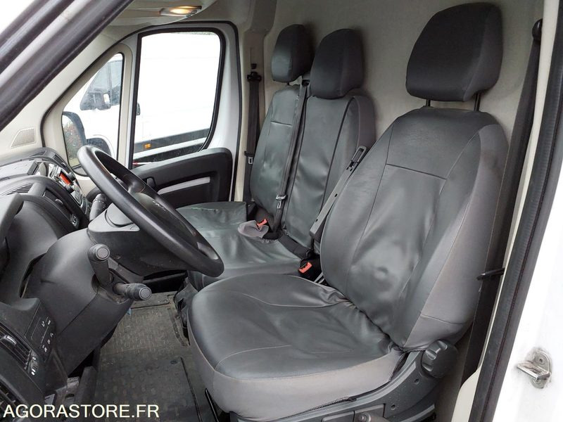 Furgón Peugeot Boxer 165CV L2H2 avec Hayon et Galerie - 2023 - 90000 Kms
