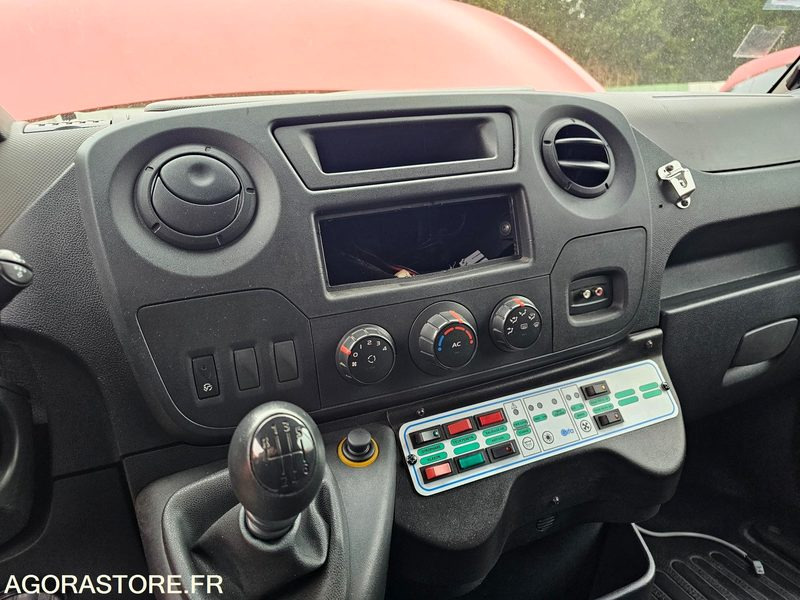 Furgón RENAULT MASTER 163791kms 2011- BK454ZB