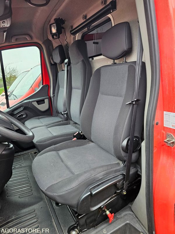 Furgón RENAULT MASTER 163791kms 2011- BK454ZB