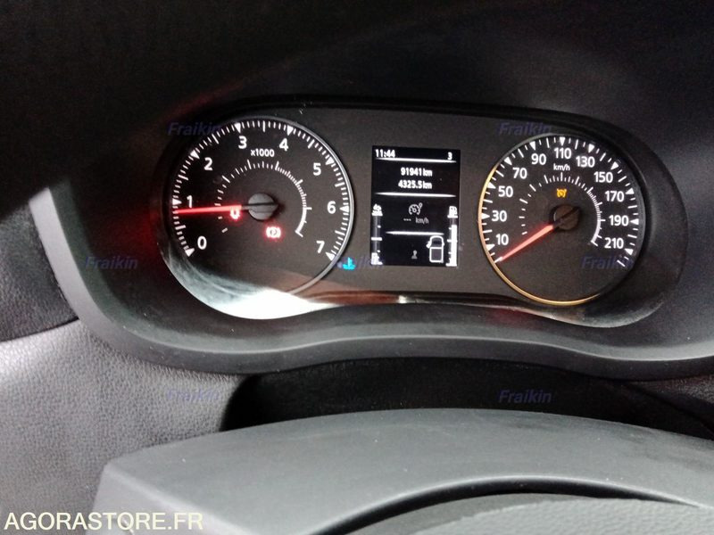 Furgón RENAULT MASTER ELEVATEUR CC TRAC F35 L2 145 / 91941 kms / 2021 / GD-732-GD