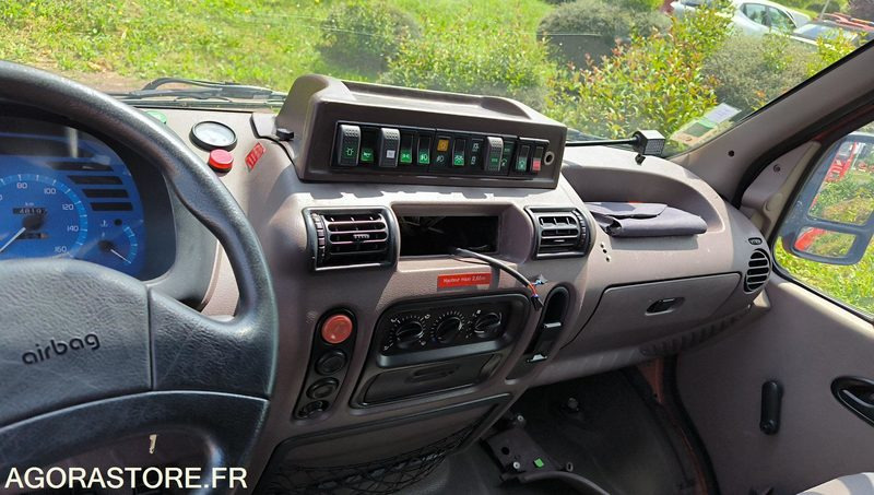 Furgón RENAULT MASTER II 2,5D  - 2000 - 48197kms