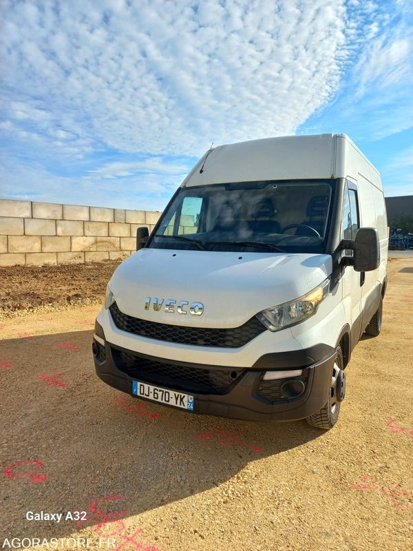 Furgón fourgon iveco