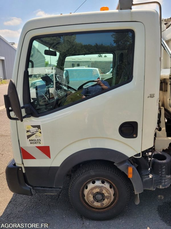 Furgoneta basculante Mini benne à ordures ménagères NISSAN DIESEL CQ-593-HA - VIN VWASNFF24C3149883