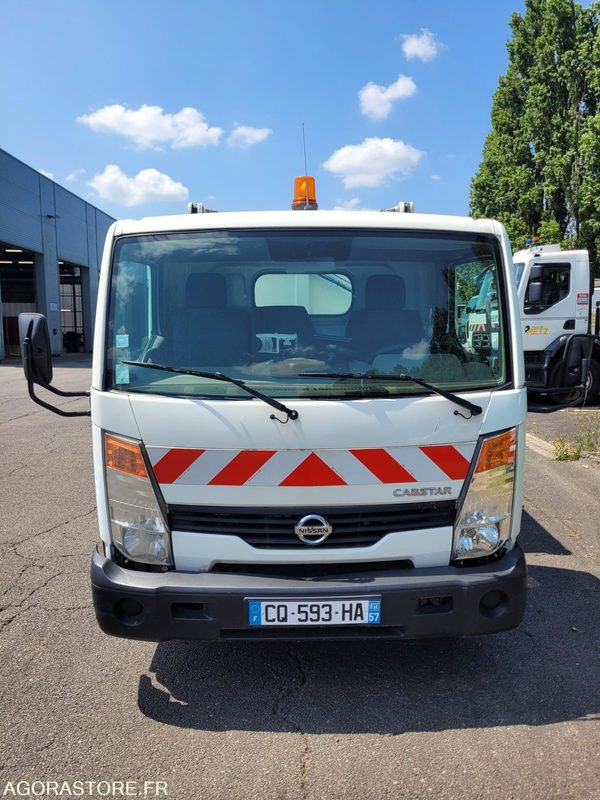 Furgoneta basculante Mini benne à ordures ménagères NISSAN DIESEL CQ-593-HA - VIN VWASNFF24C3149883
