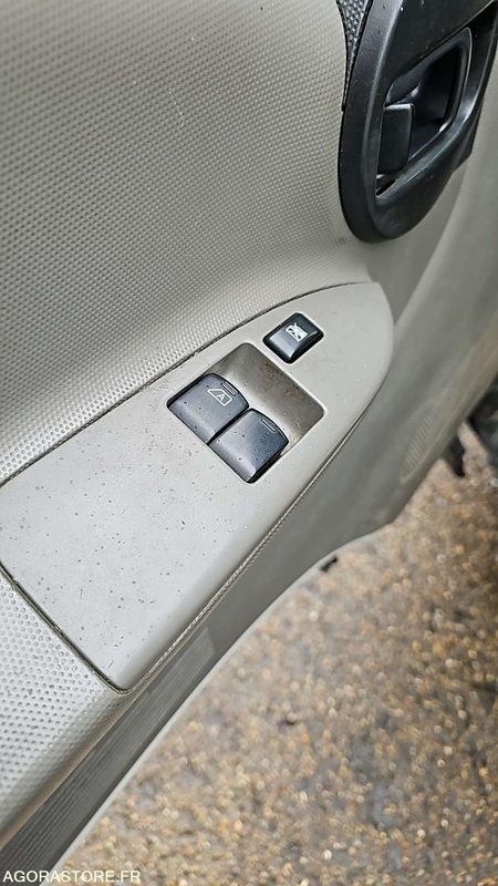 Furgoneta basculante NISSAN CABSTAR - 475FHX92