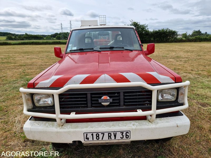 Furgoneta basculante Nissan Patrol - 4187RV36