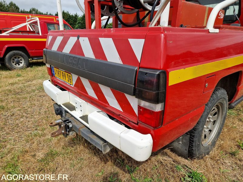 Furgoneta basculante Nissan Patrol - 4187RV36
