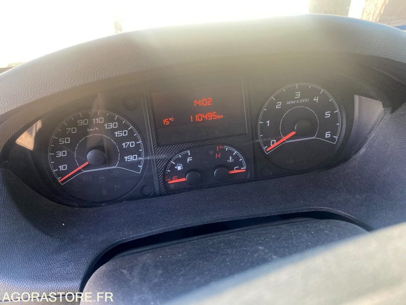 Furgoneta basculante PEUGEOT BOXER BENNE - 2023 - 110500 Kms