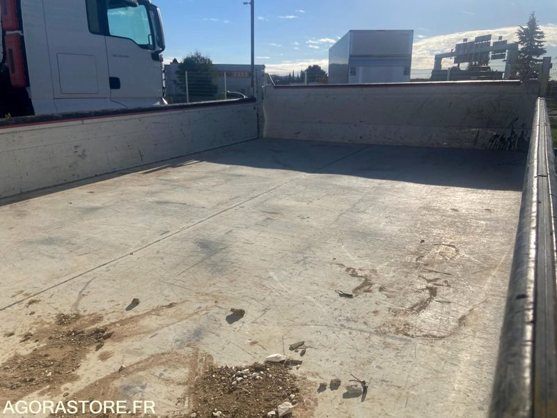 Furgoneta basculante PEUGEOT BOXER BENNE - 2023 - 110500 Kms