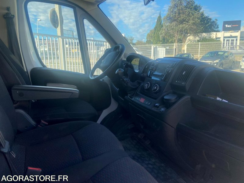 Furgoneta basculante PEUGEOT BOXER BENNE - 2023 - 110500 Kms