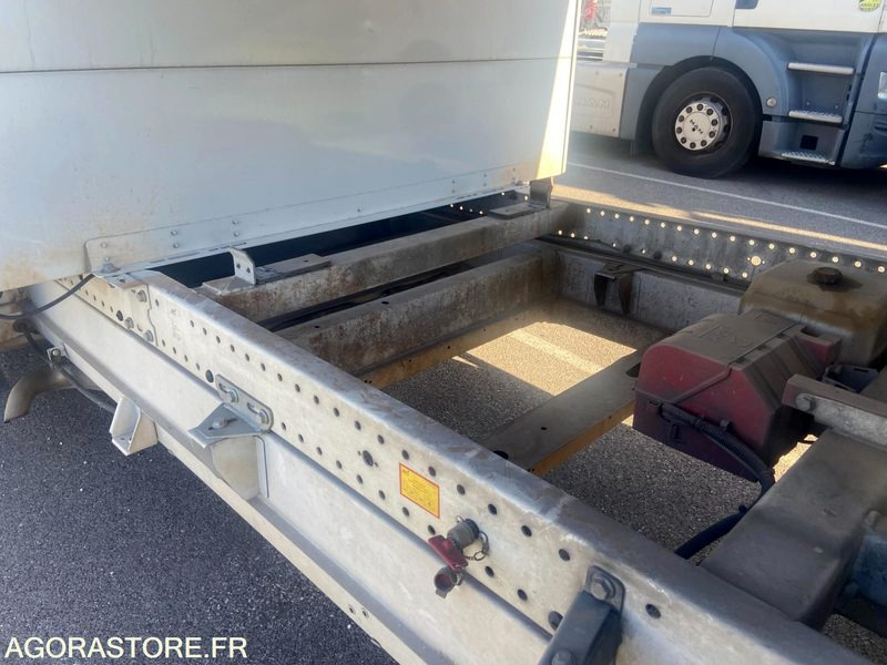 Furgoneta basculante PEUGEOT BOXER BENNE - 2023 - 110500 Kms