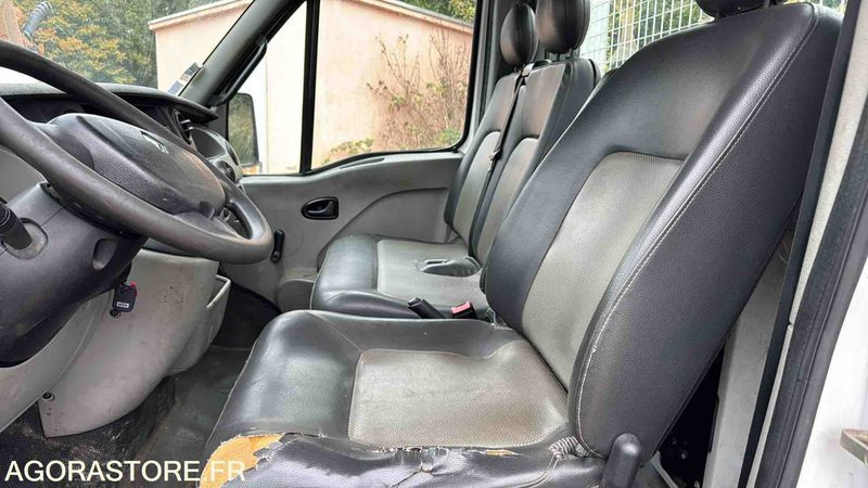 Furgoneta basculante RENAULT 56ANA1 - 2007 - 124295 KM