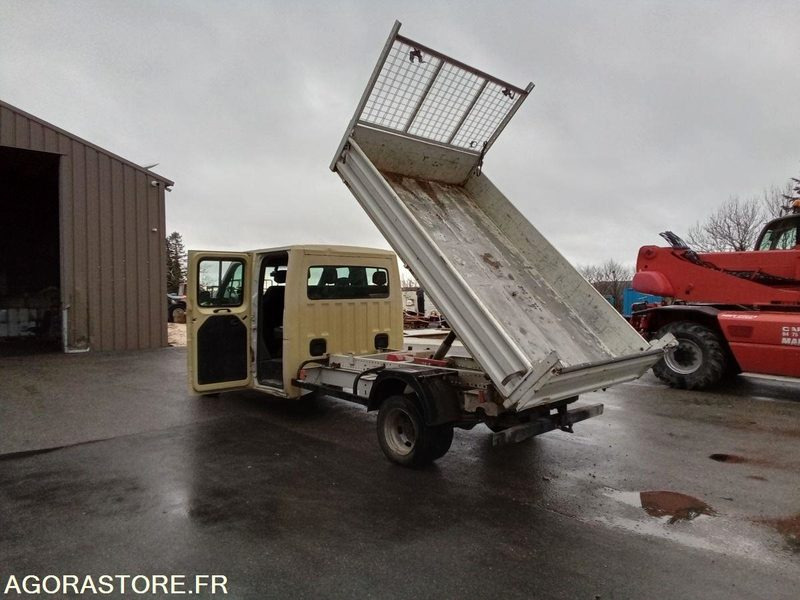 Furgoneta basculante RENAULT MASTER Benne - 2016 - 130150 km