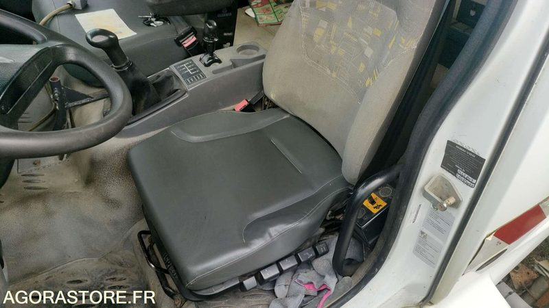 Furgoneta basculante RENAULT MIDLUM 180 - 2001 - 269671 KM