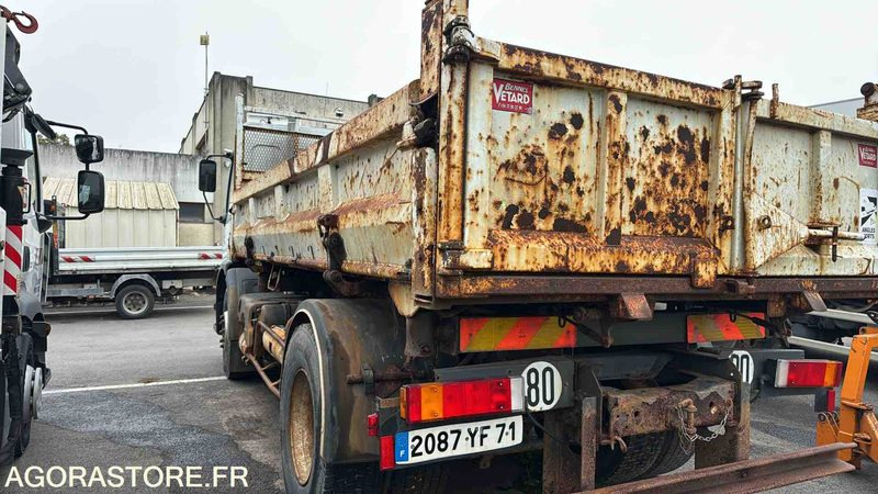 Furgoneta basculante RENAULT PREMIUM - 2006 - 133601 KM