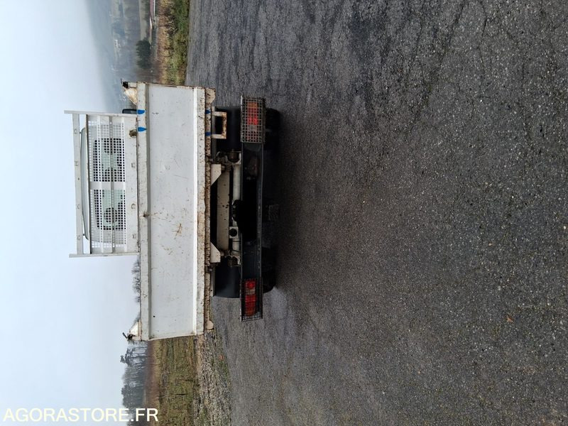 Furgoneta basculante Renault Master 120 DCI
