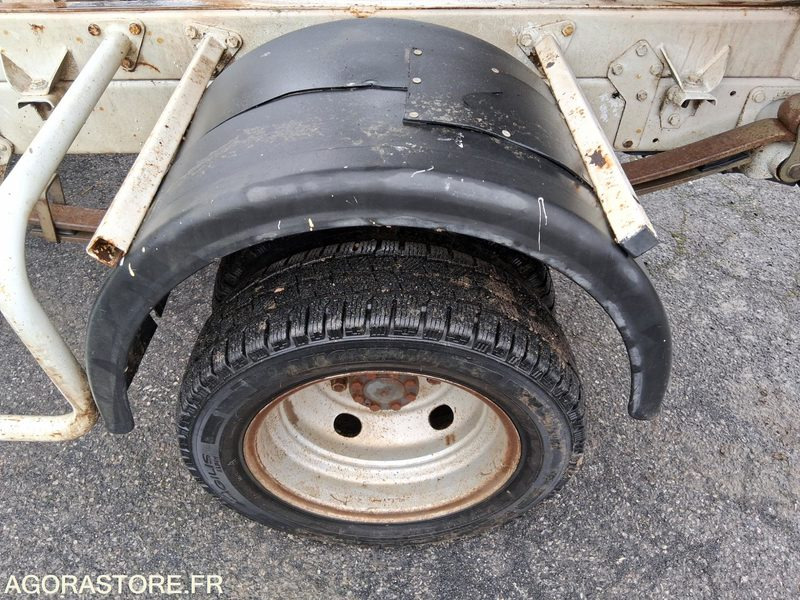 Furgoneta basculante Renault Master 120 DCI