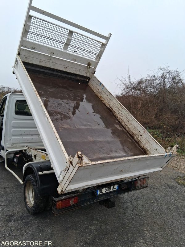 Furgoneta basculante Renault Master 120 DCI