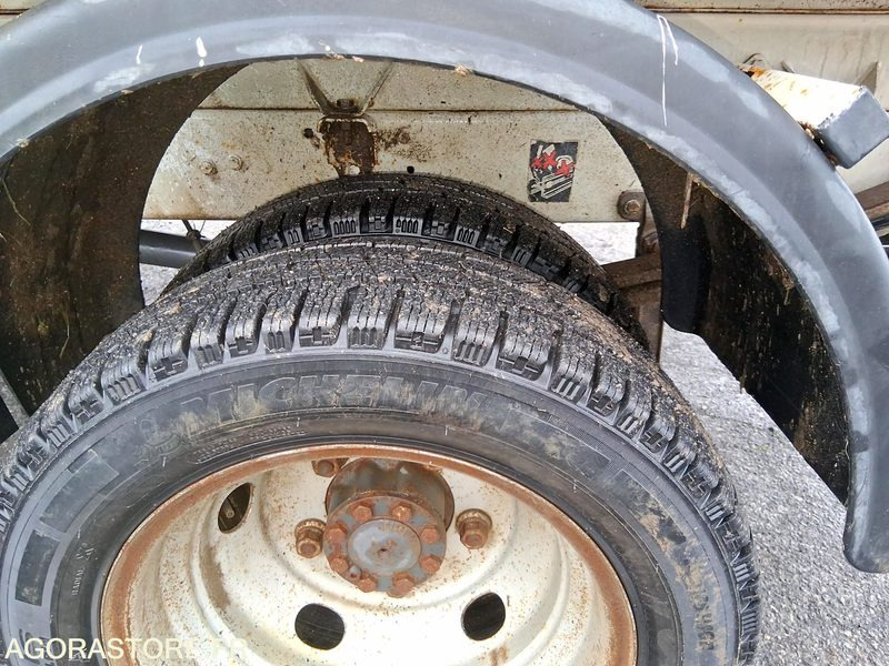 Furgoneta basculante Renault Master 120 DCI