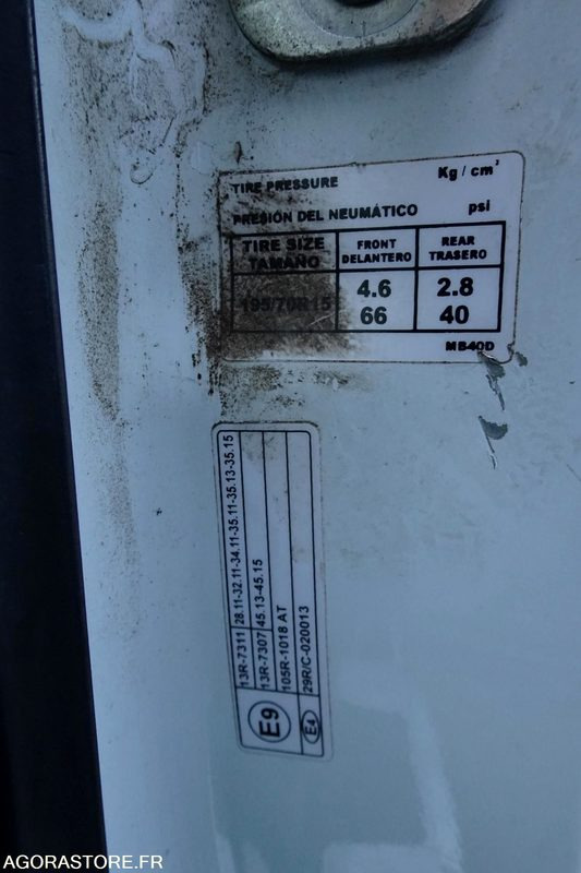 Furgoneta basculante Renault Maxity 130 DXI