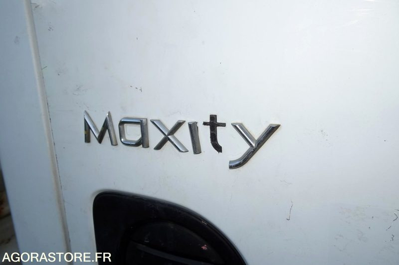 Furgoneta basculante Renault Maxity 130 DXI