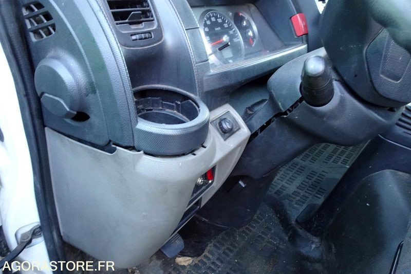 Furgoneta basculante Renault Maxity 130 DXI