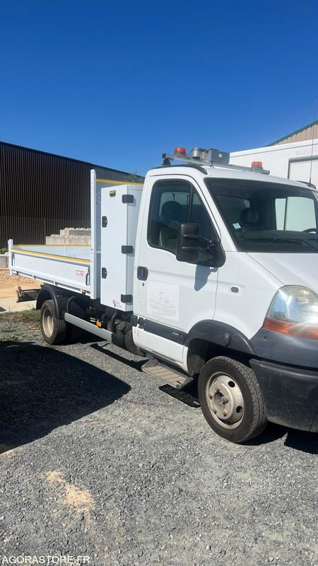 Furgoneta basculante Renault master benne