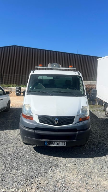 Furgoneta basculante Renault master benne