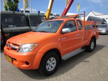 Toyota Hi-Lux 2.5 D-4D XC 4WD - Furgoneta caja abierta